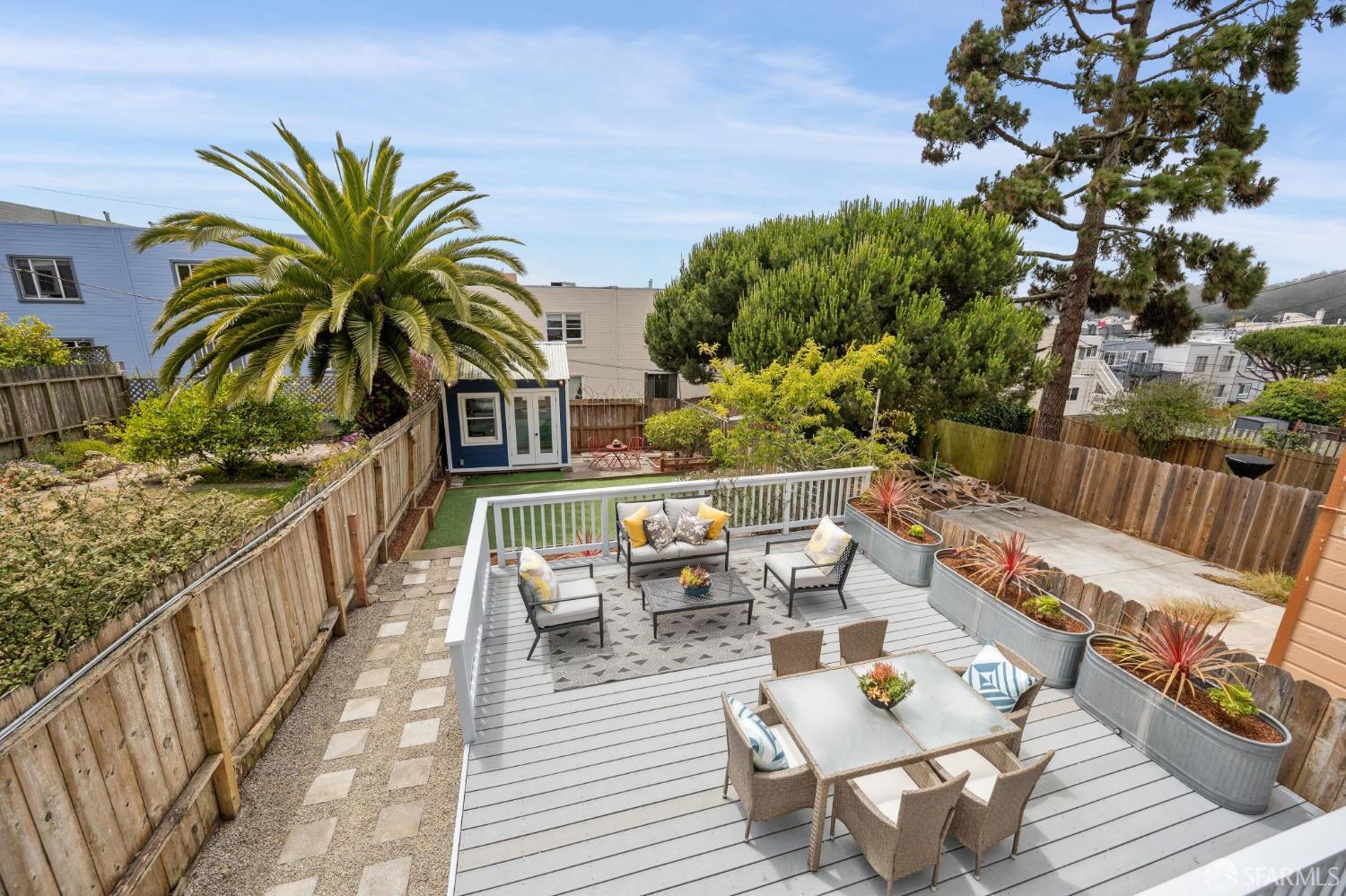 1371-1373 16th Avenue