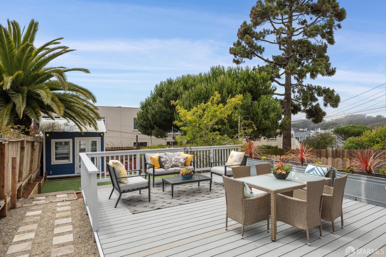 1371-1373 16th Avenue