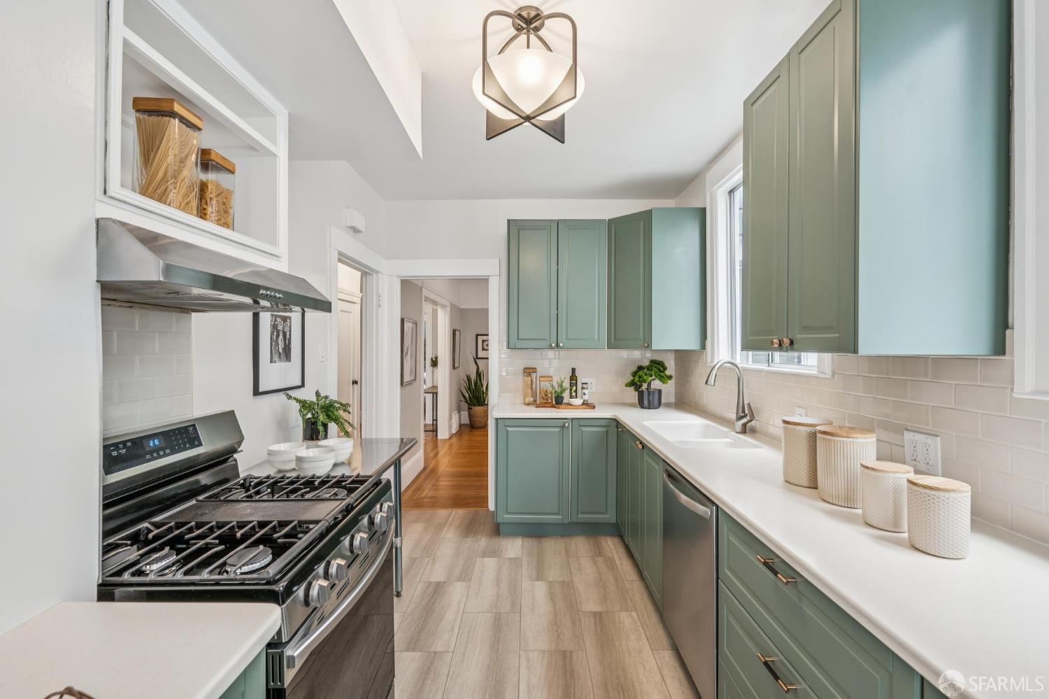 1371-1373 16th Avenue