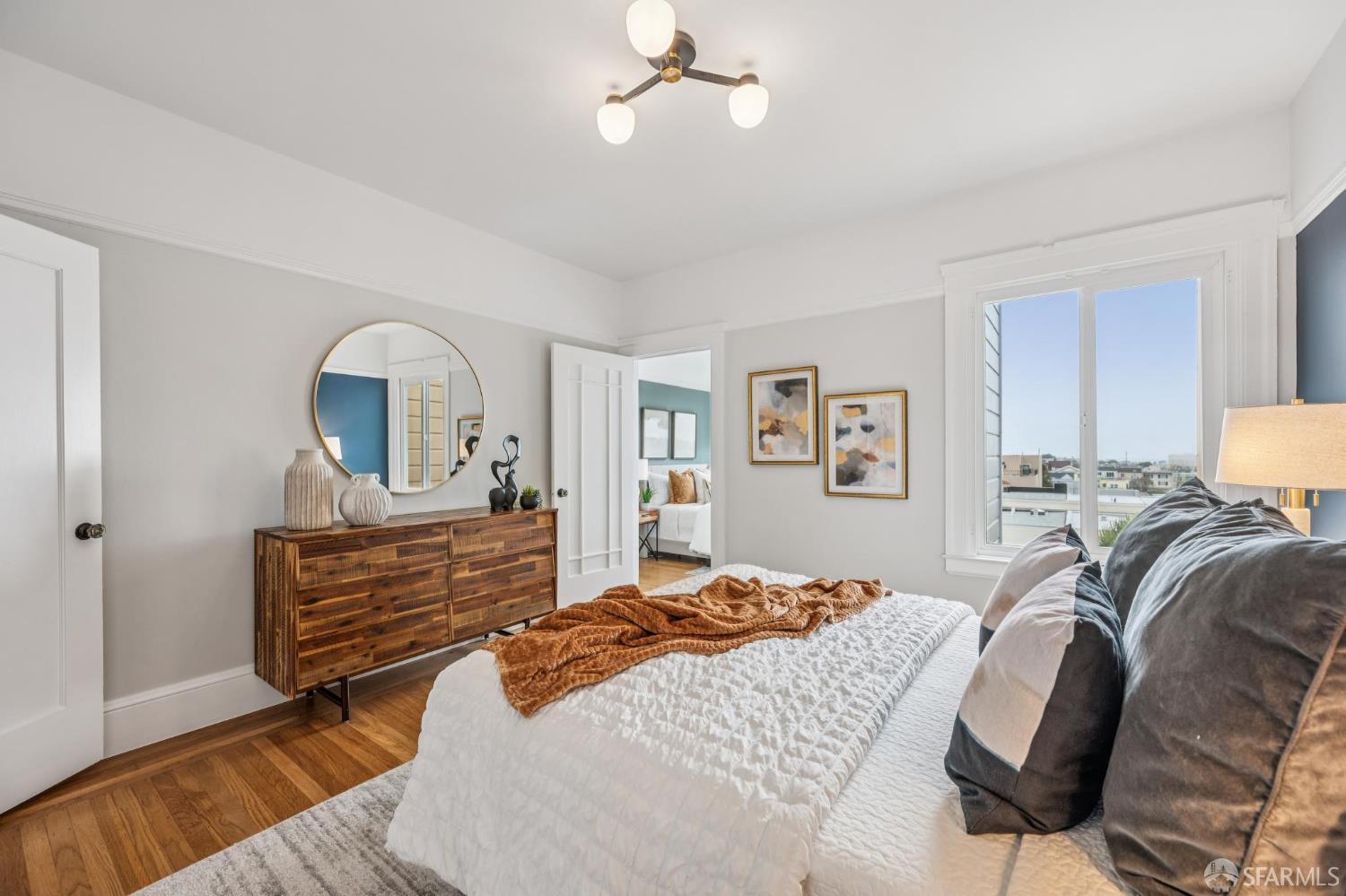 1371-1373 16th Avenue