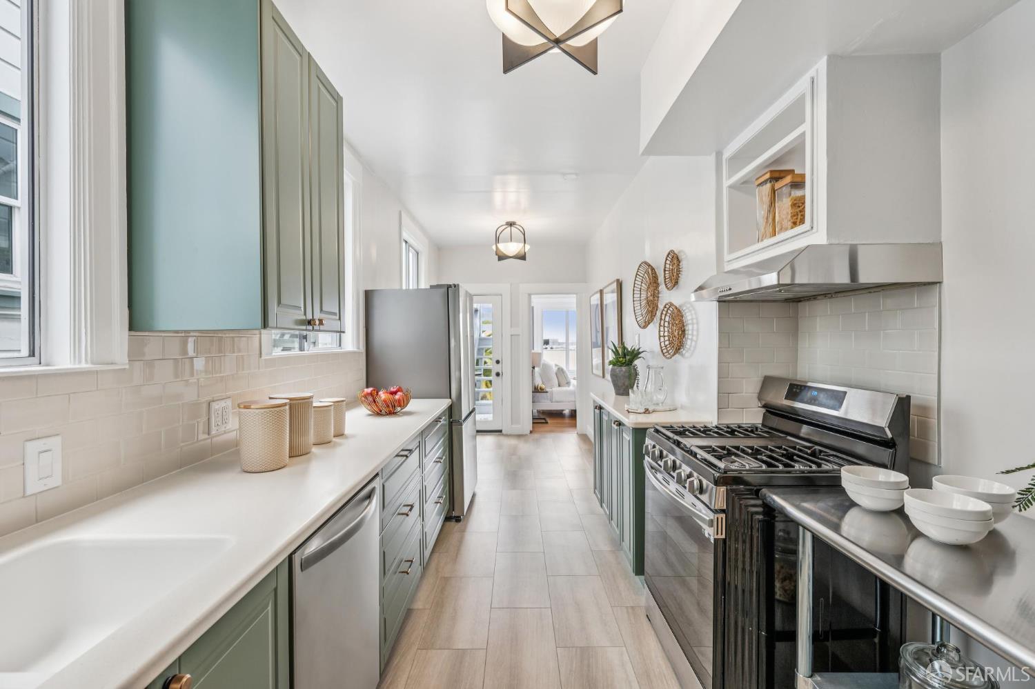 1371-1373 16th Avenue