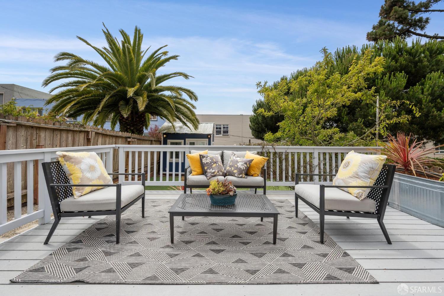 1371-1373 16th Avenue