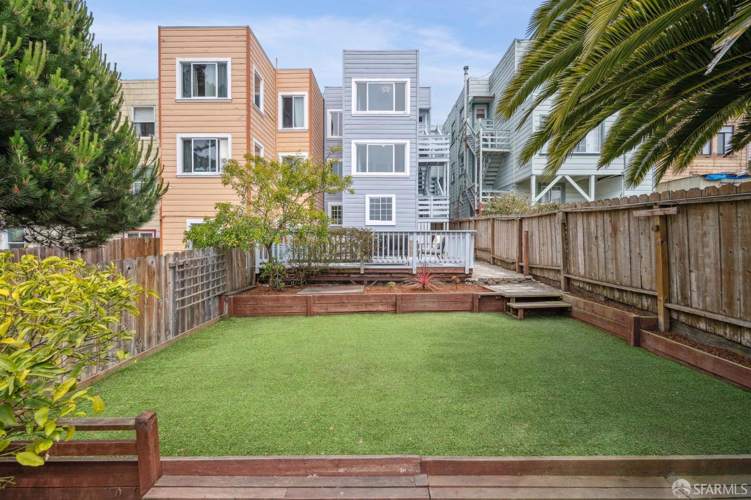 1371-1373 16th Avenue