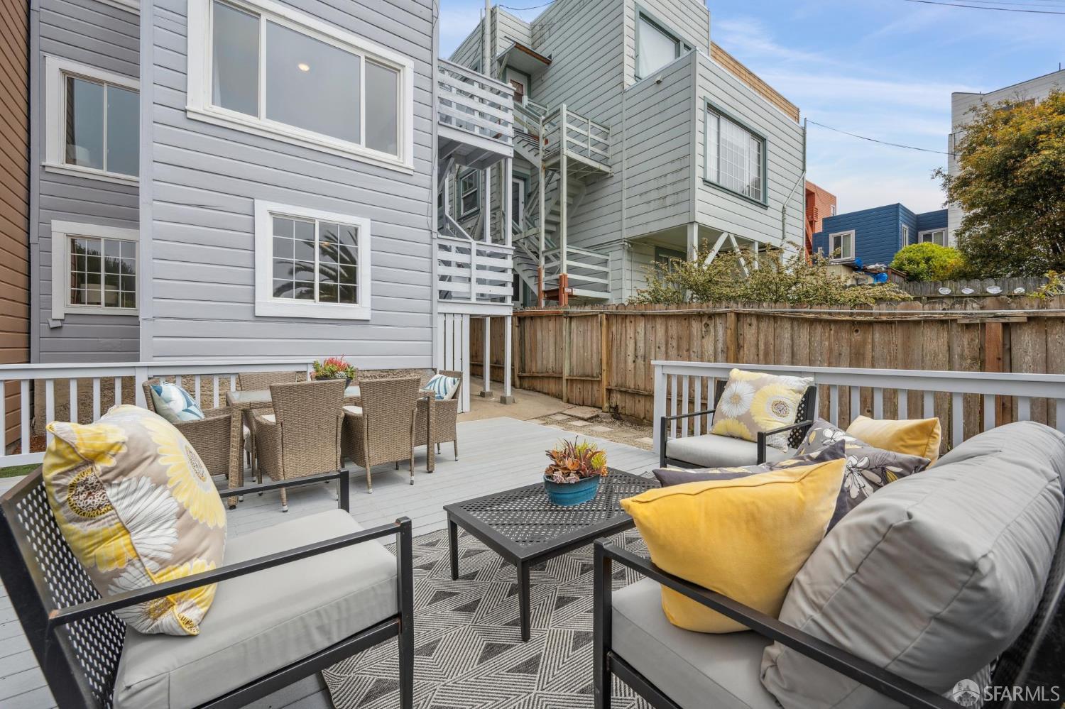 1371-1373 16th Avenue