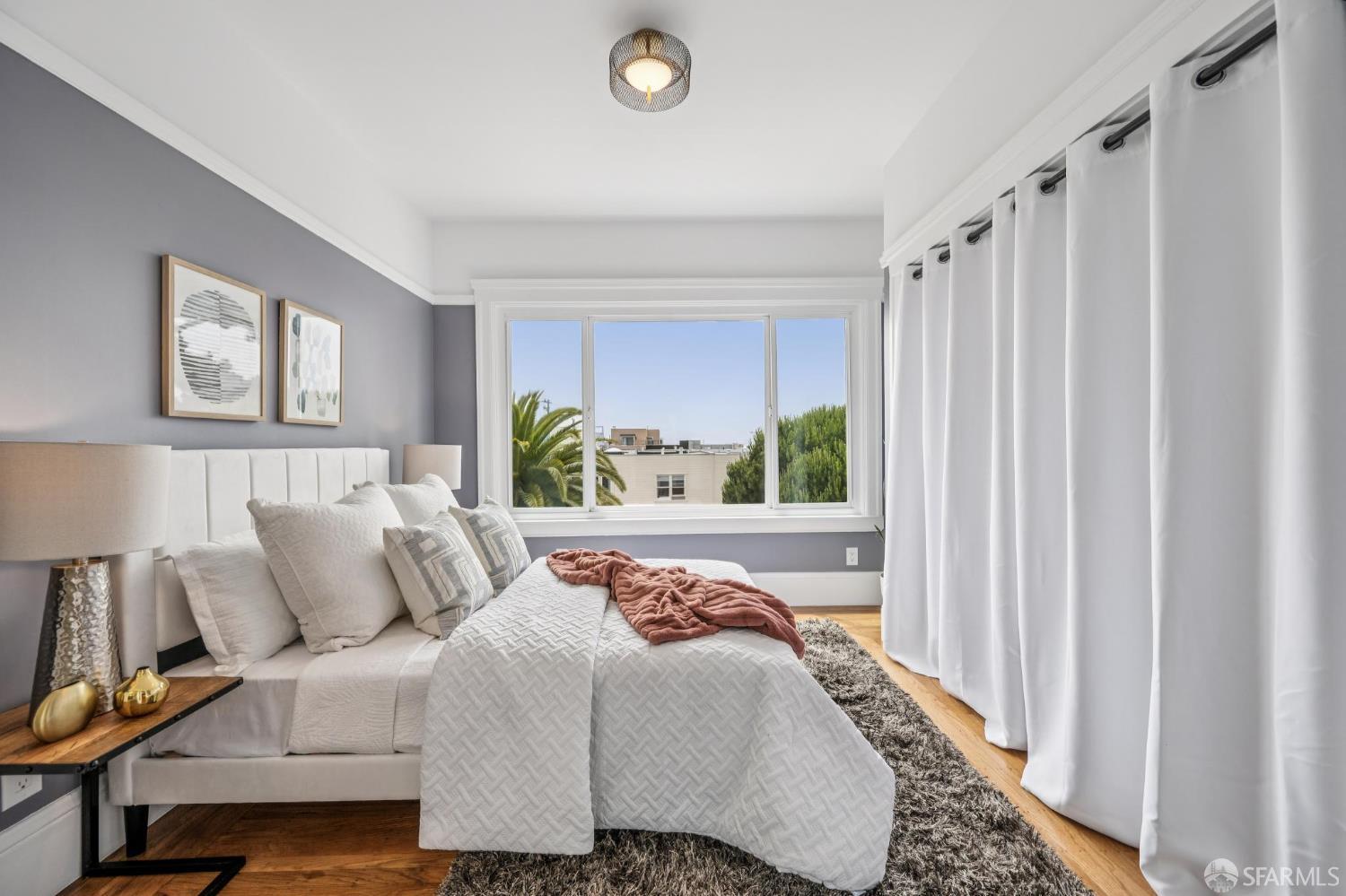 1371-1373 16th Avenue