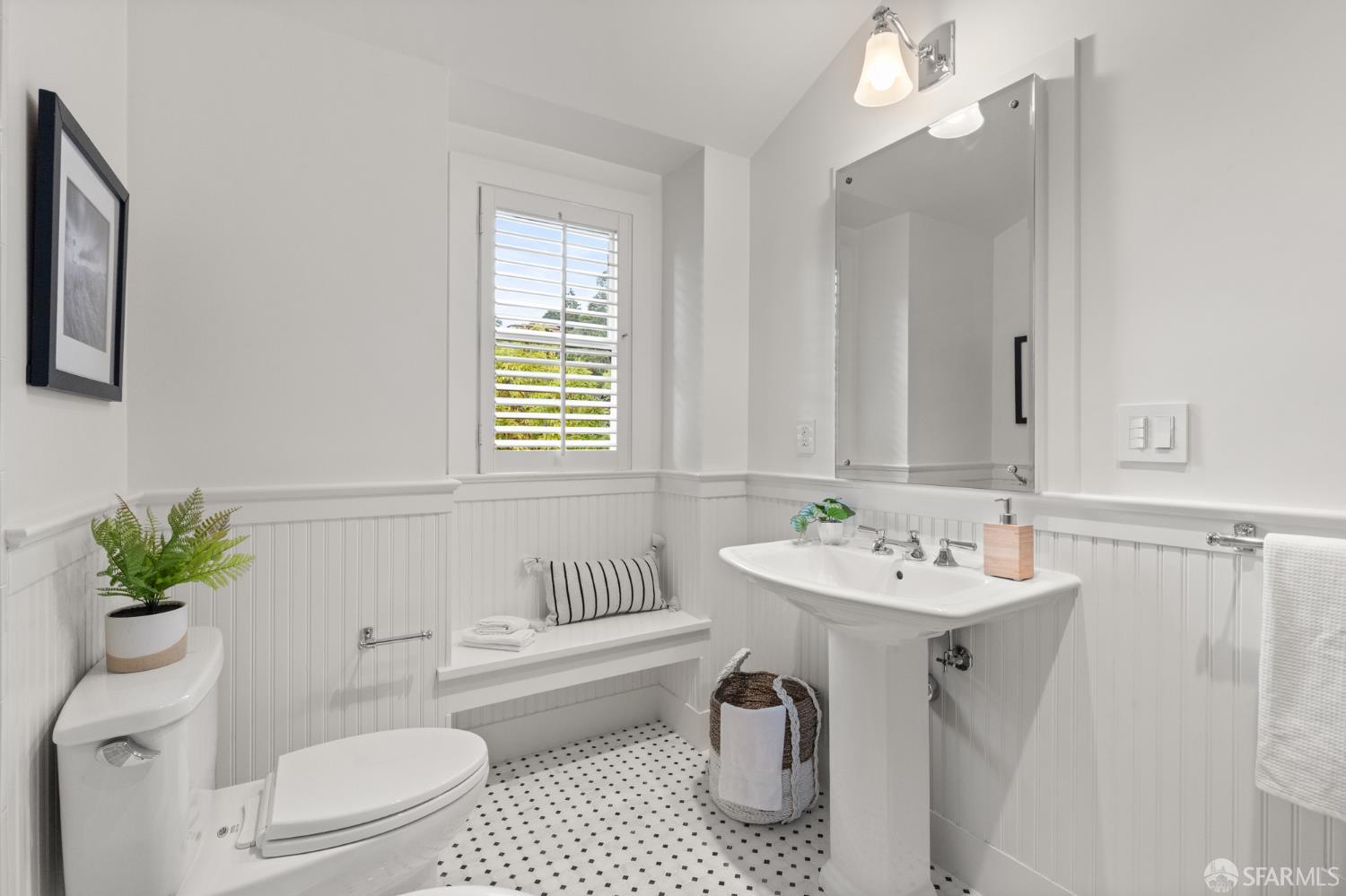 1842 Leimert Boulevard