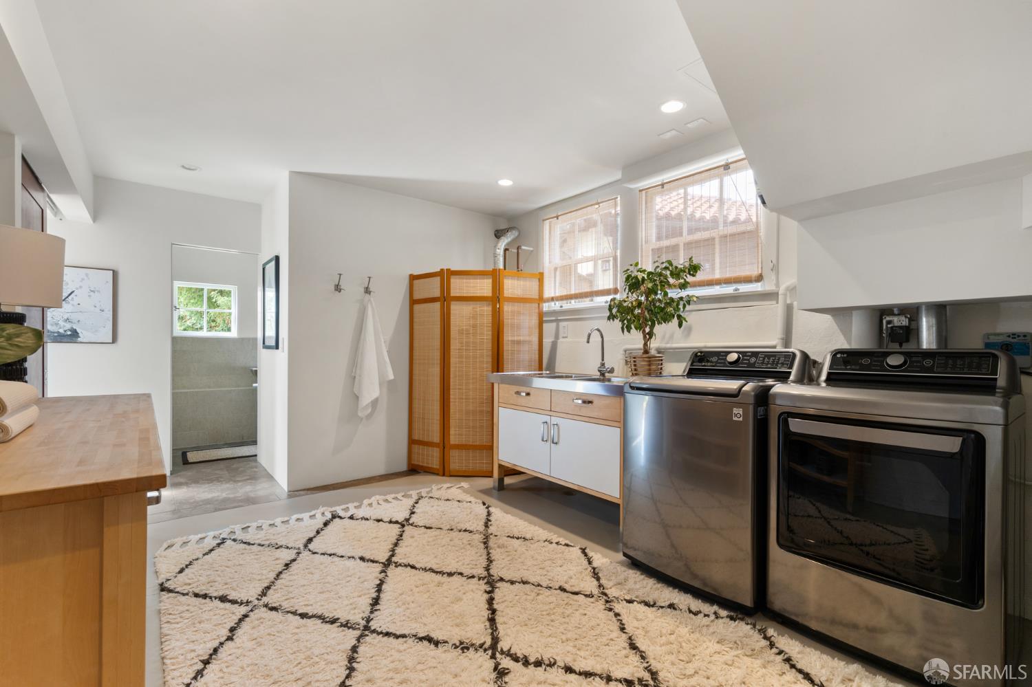 1842 Leimert Boulevard