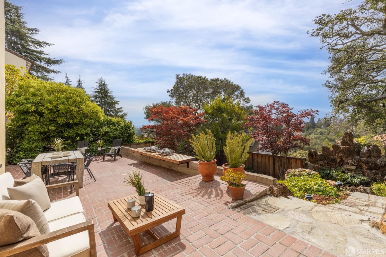 1842 Leimert Boulevard