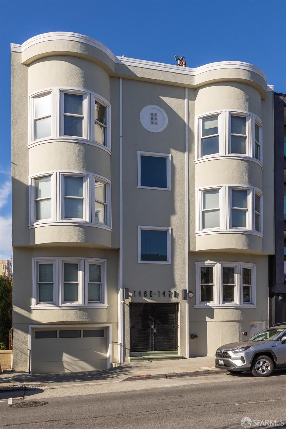 1462 Broadway