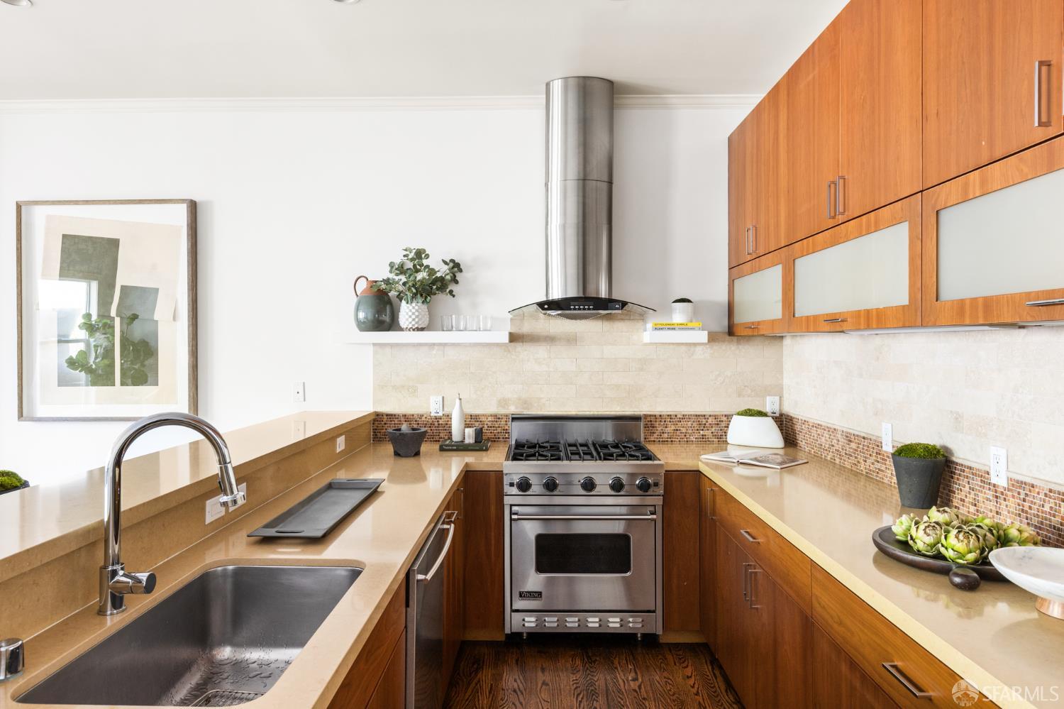 1462 Broadway