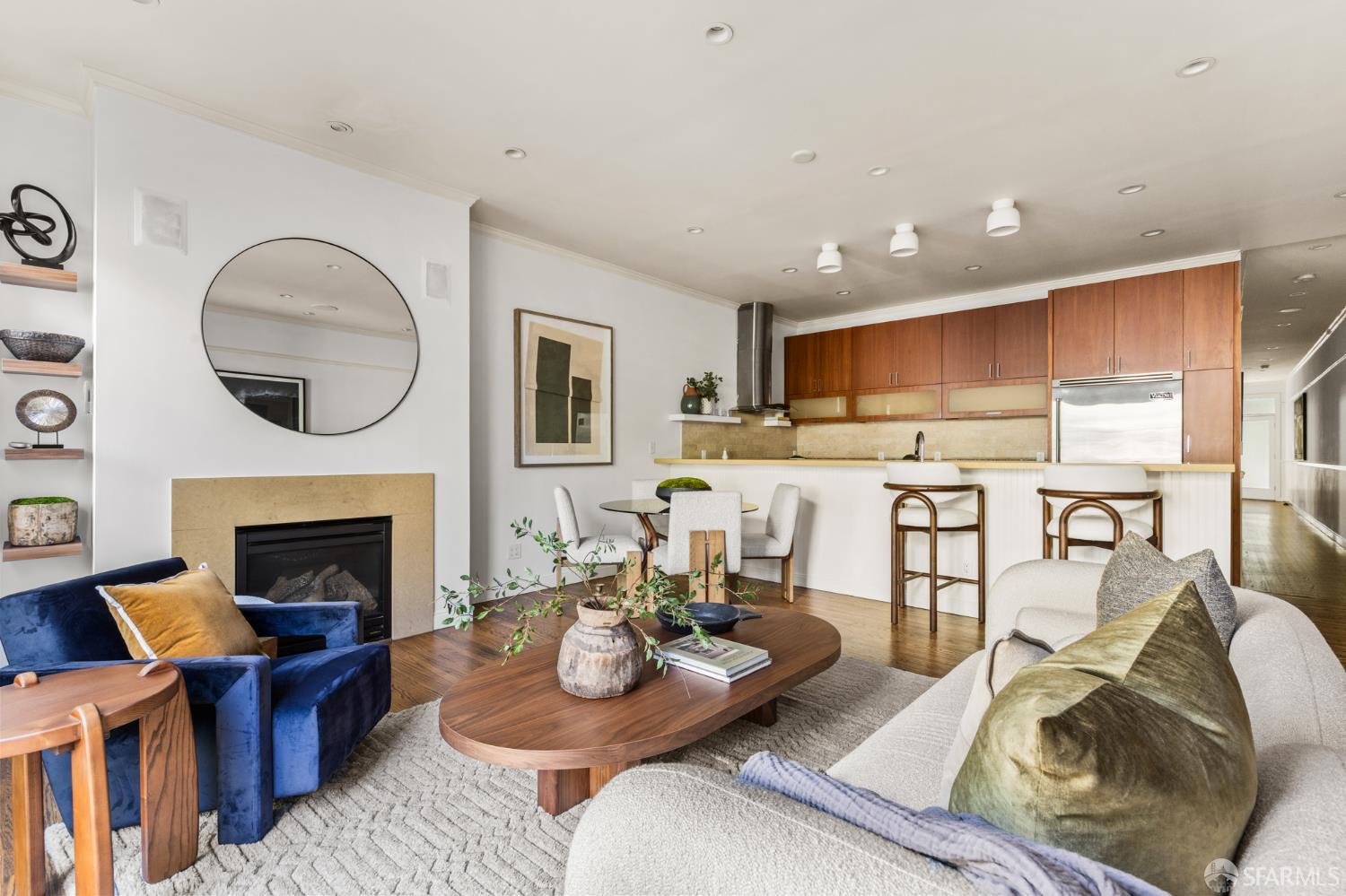 1462 Broadway