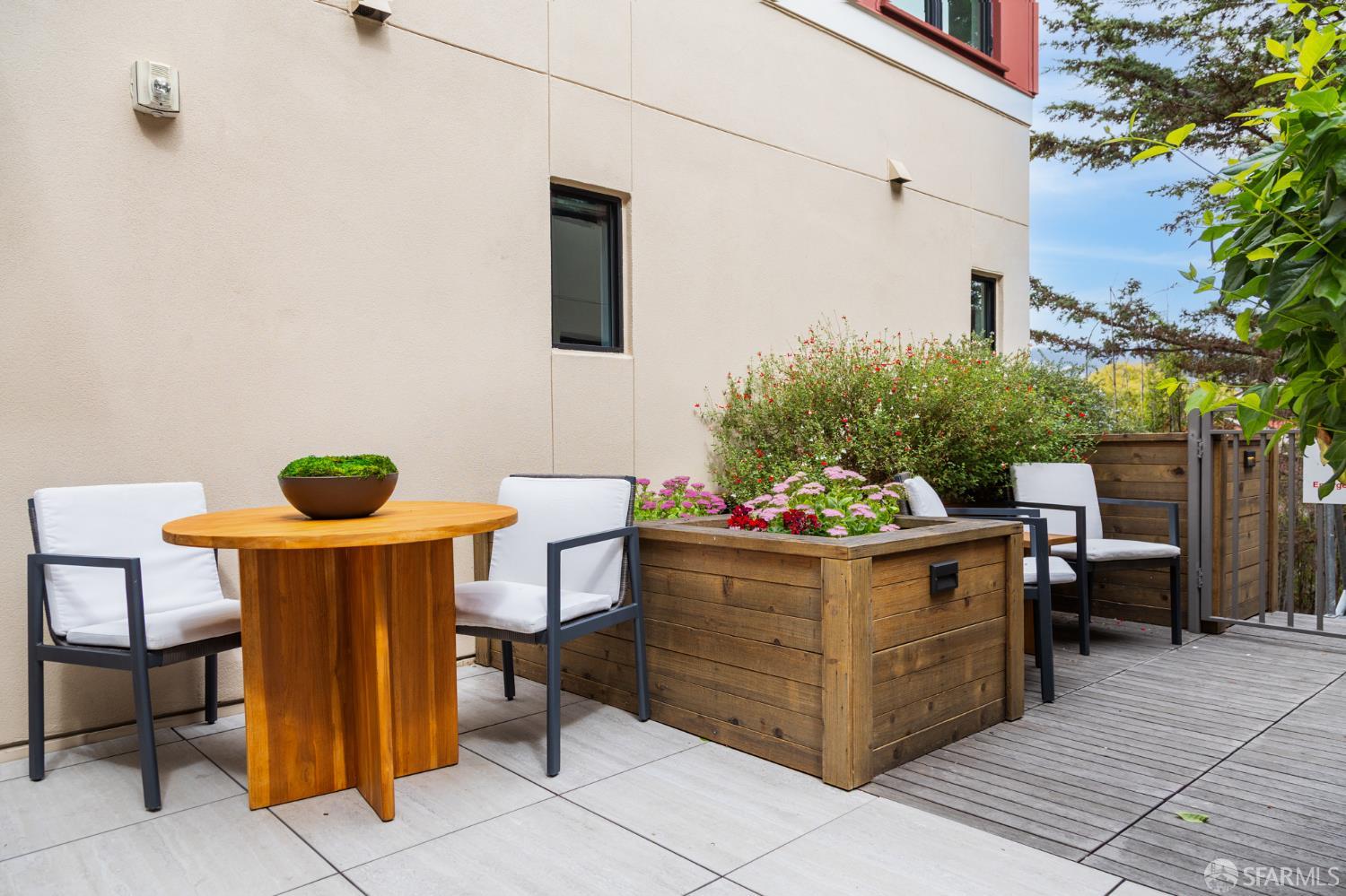 2747 San Pablo Avenue # 204