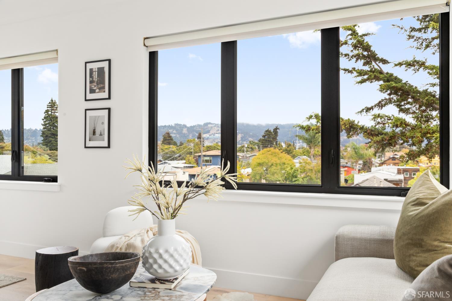 2747 San Pablo Avenue # 204
