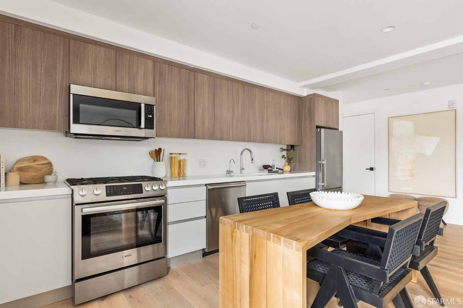 2747 San Pablo Avenue # 204