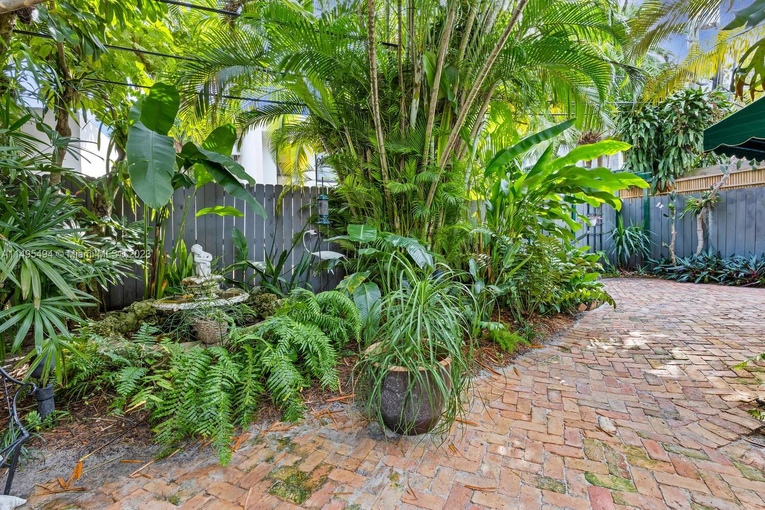 1826 Fairhaven Pl