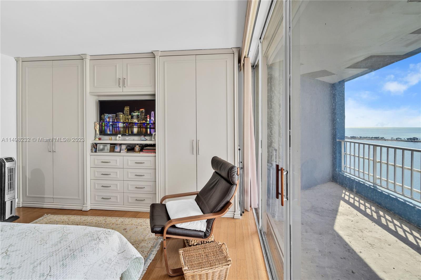 1627 Brickell Ave # 2405