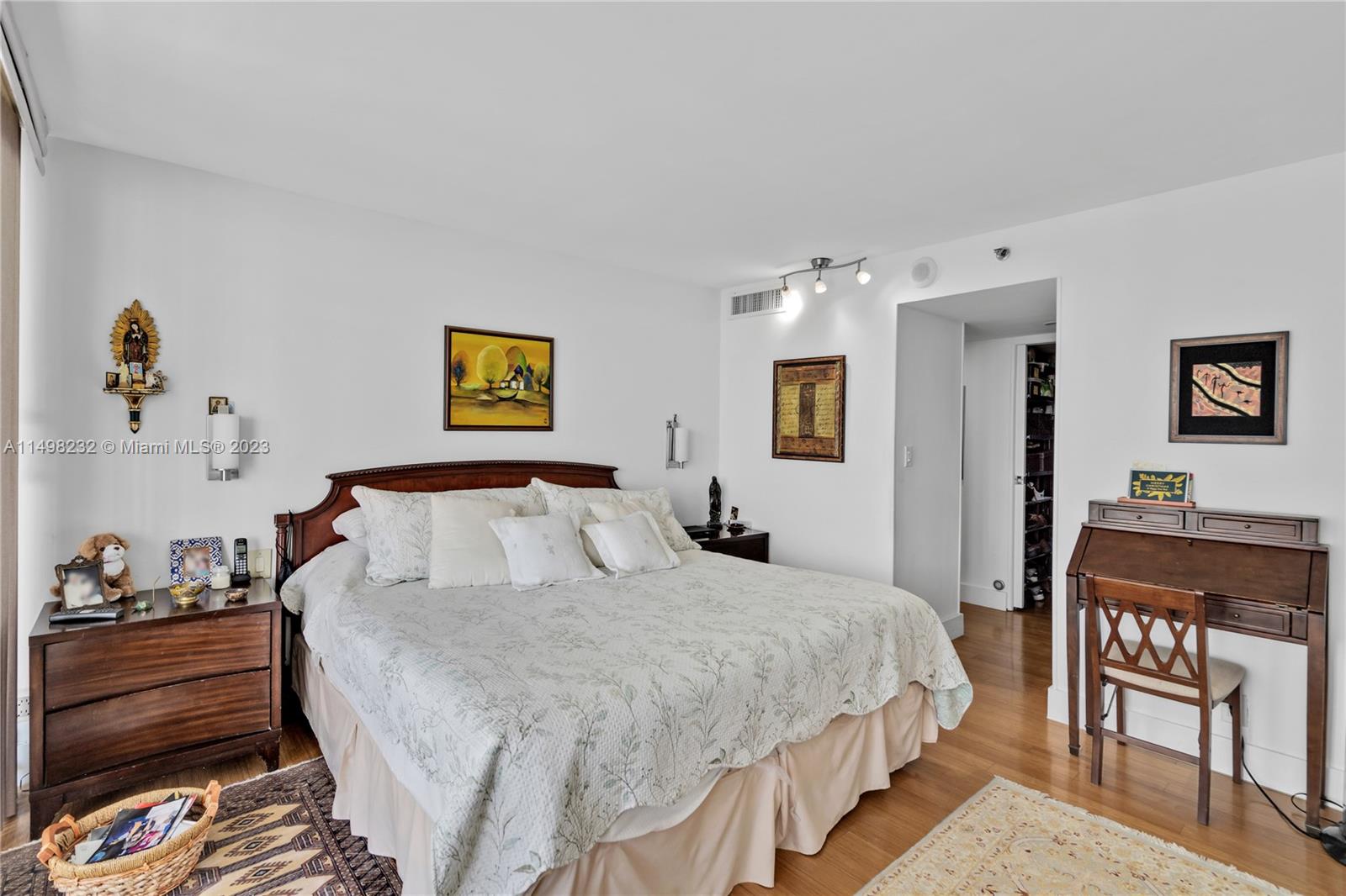 1627 Brickell Ave # 2405