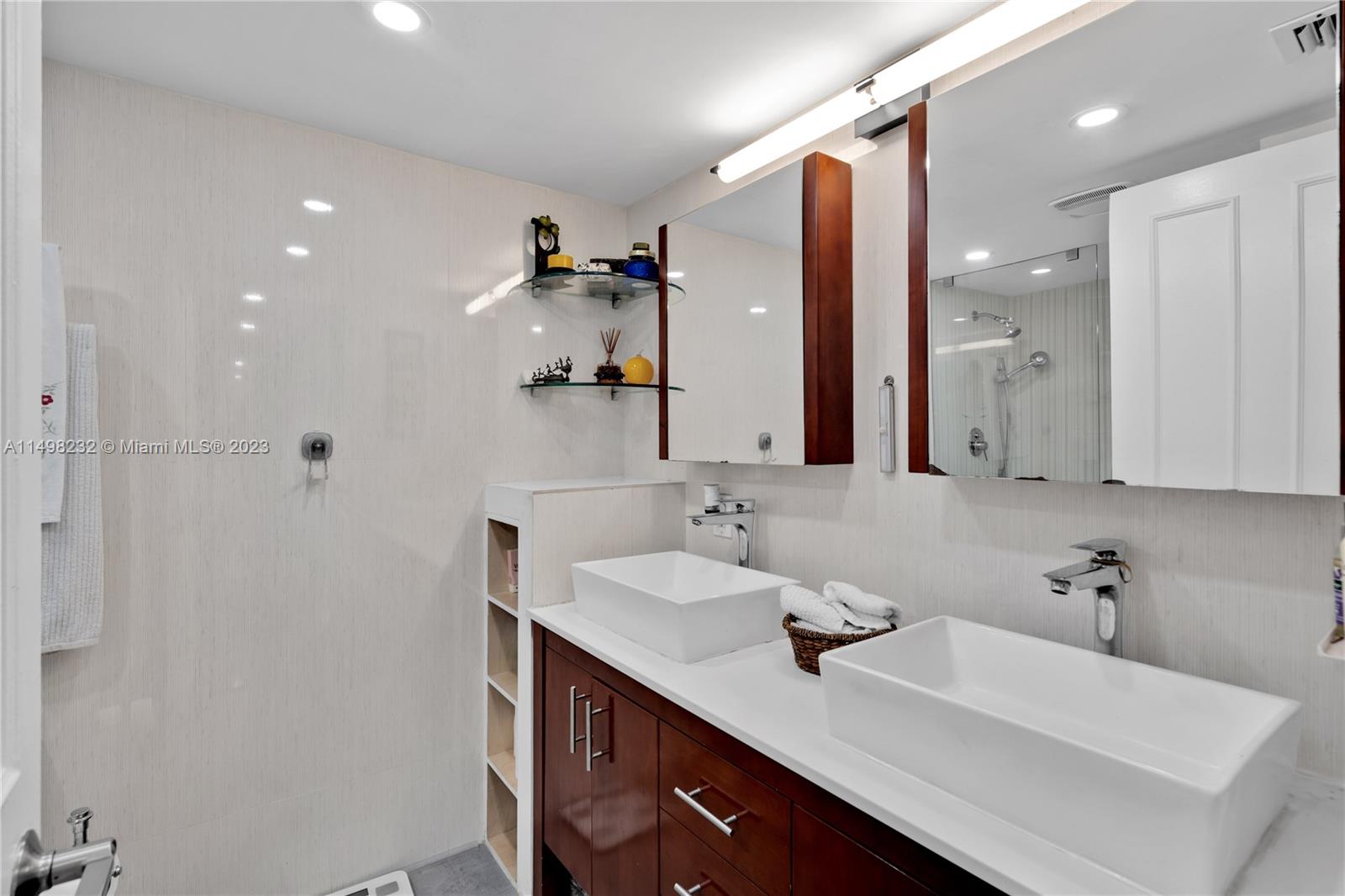 1627 Brickell Ave # 2405