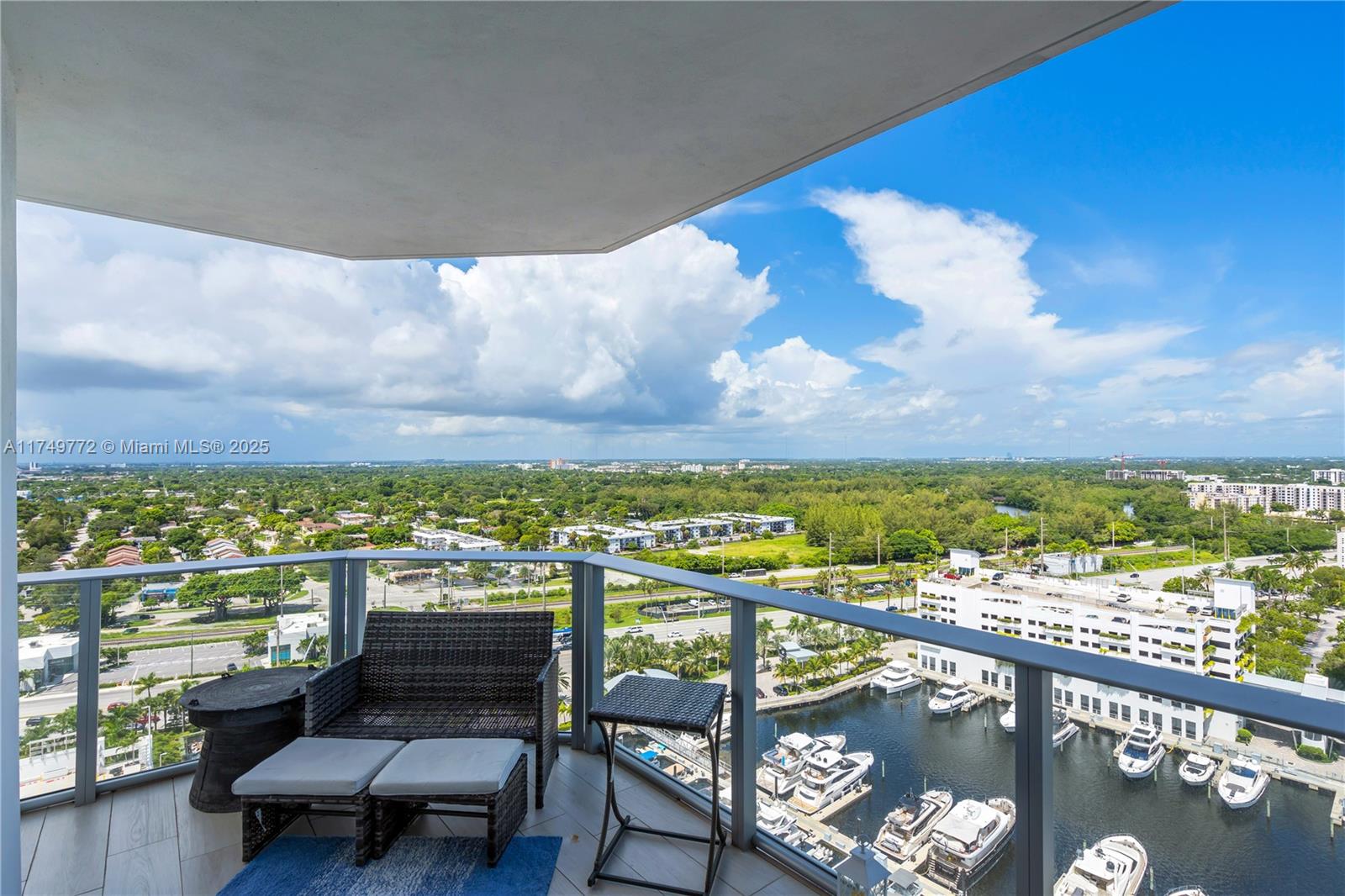 17111 Biscayne Blvd # 2001