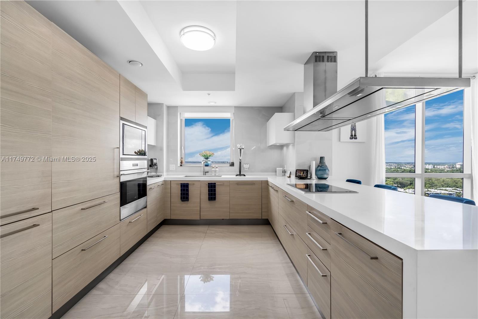 17111 Biscayne Blvd # 2001