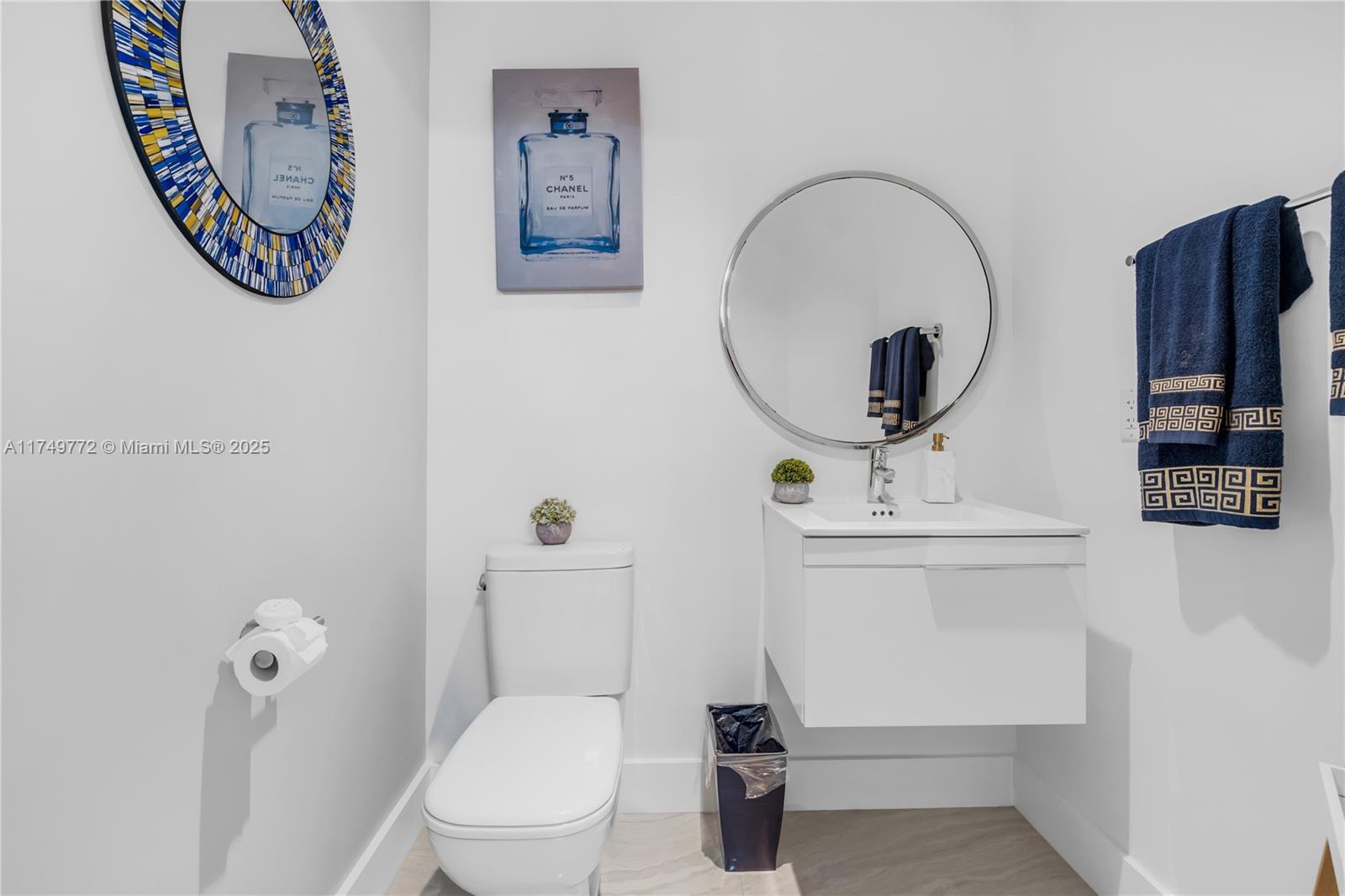 17111 Biscayne Blvd # 2001