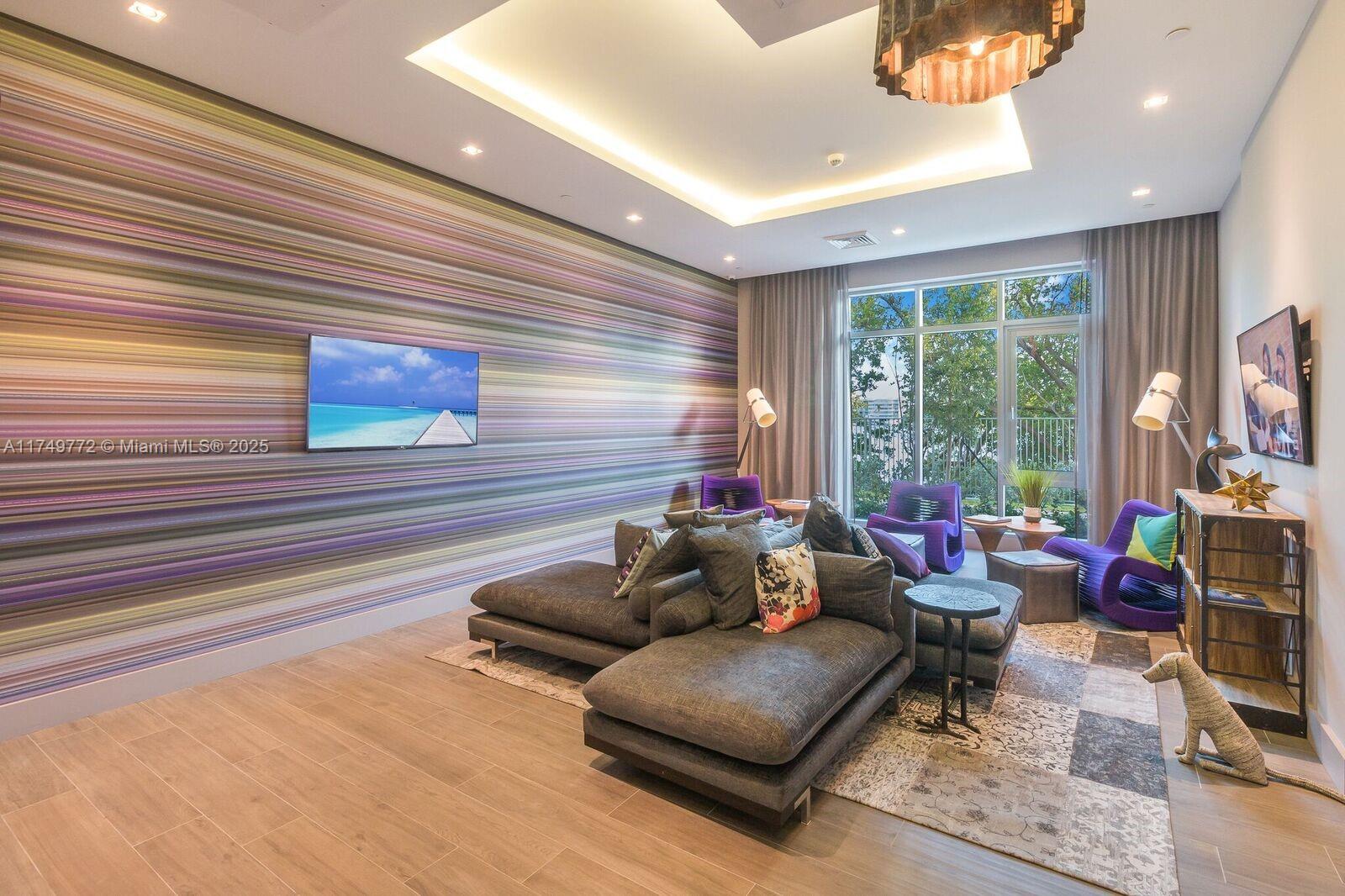 17111 Biscayne Blvd # 2001