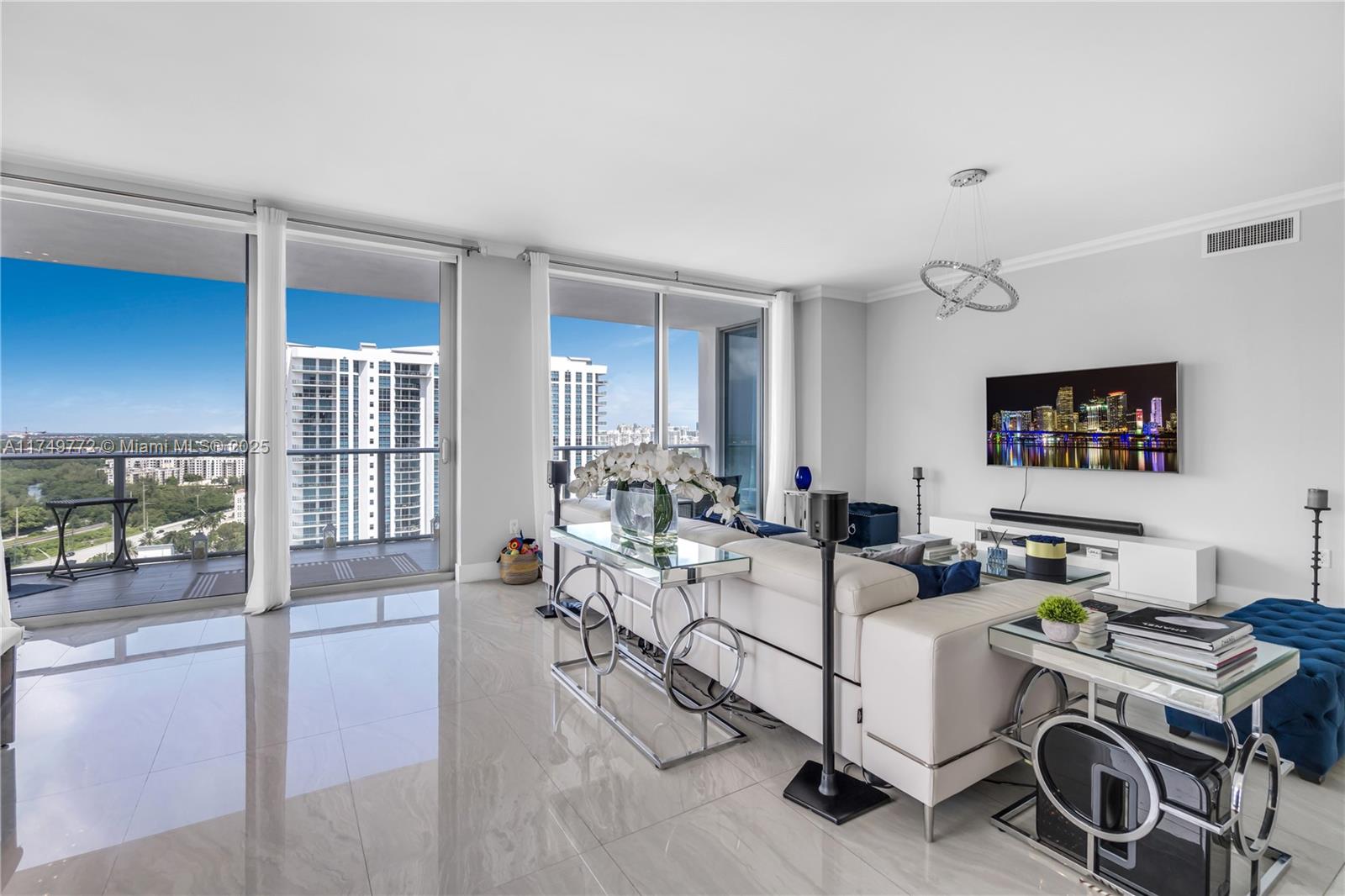17111 Biscayne Blvd # 2001