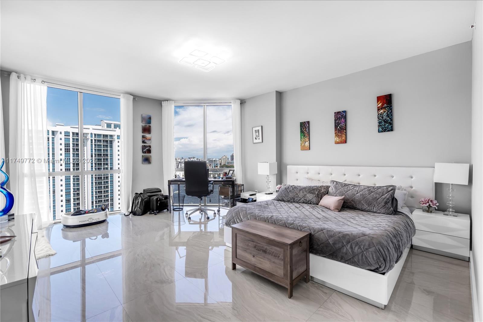 17111 Biscayne Blvd # 2001
