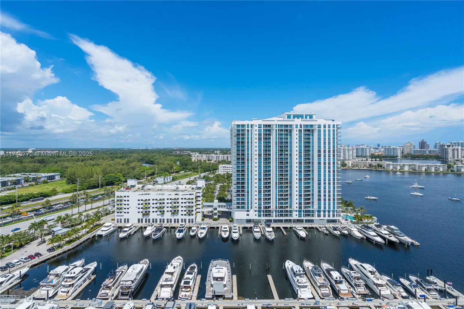 17111 Biscayne Blvd # 2001
