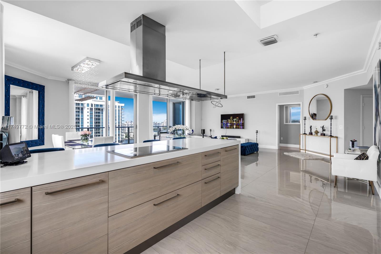 17111 Biscayne Blvd # 2001