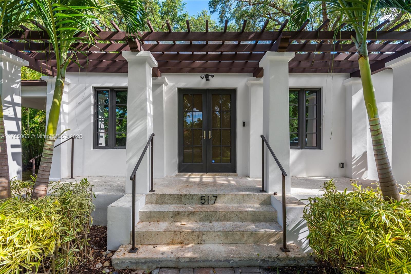 517 Cadagua Ave