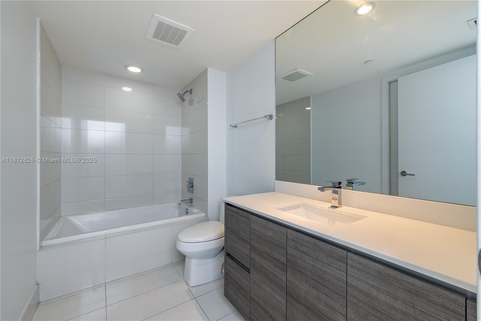 1100 S Miami Ave Unit: 1704