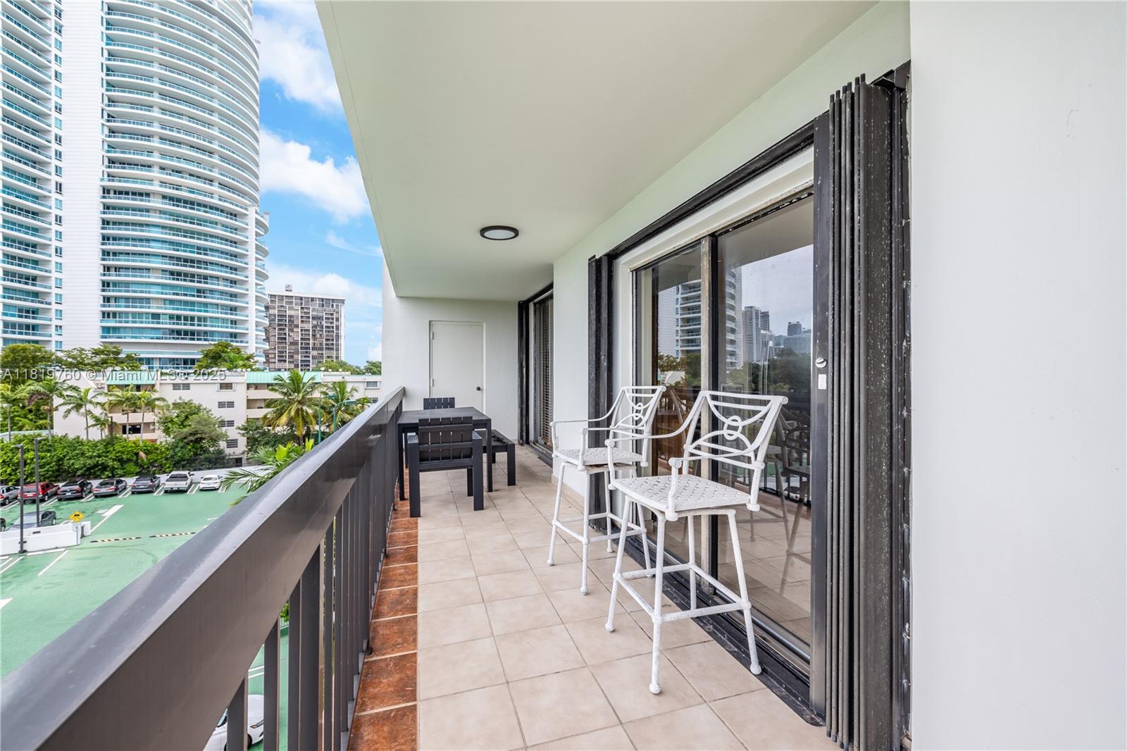 2333 Brickell Ave # 416
