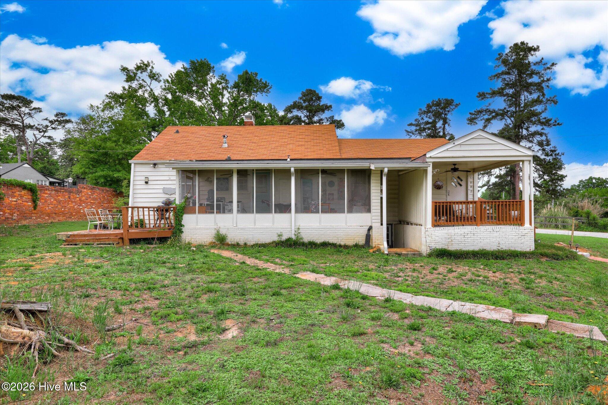 1002 Eustis Drive