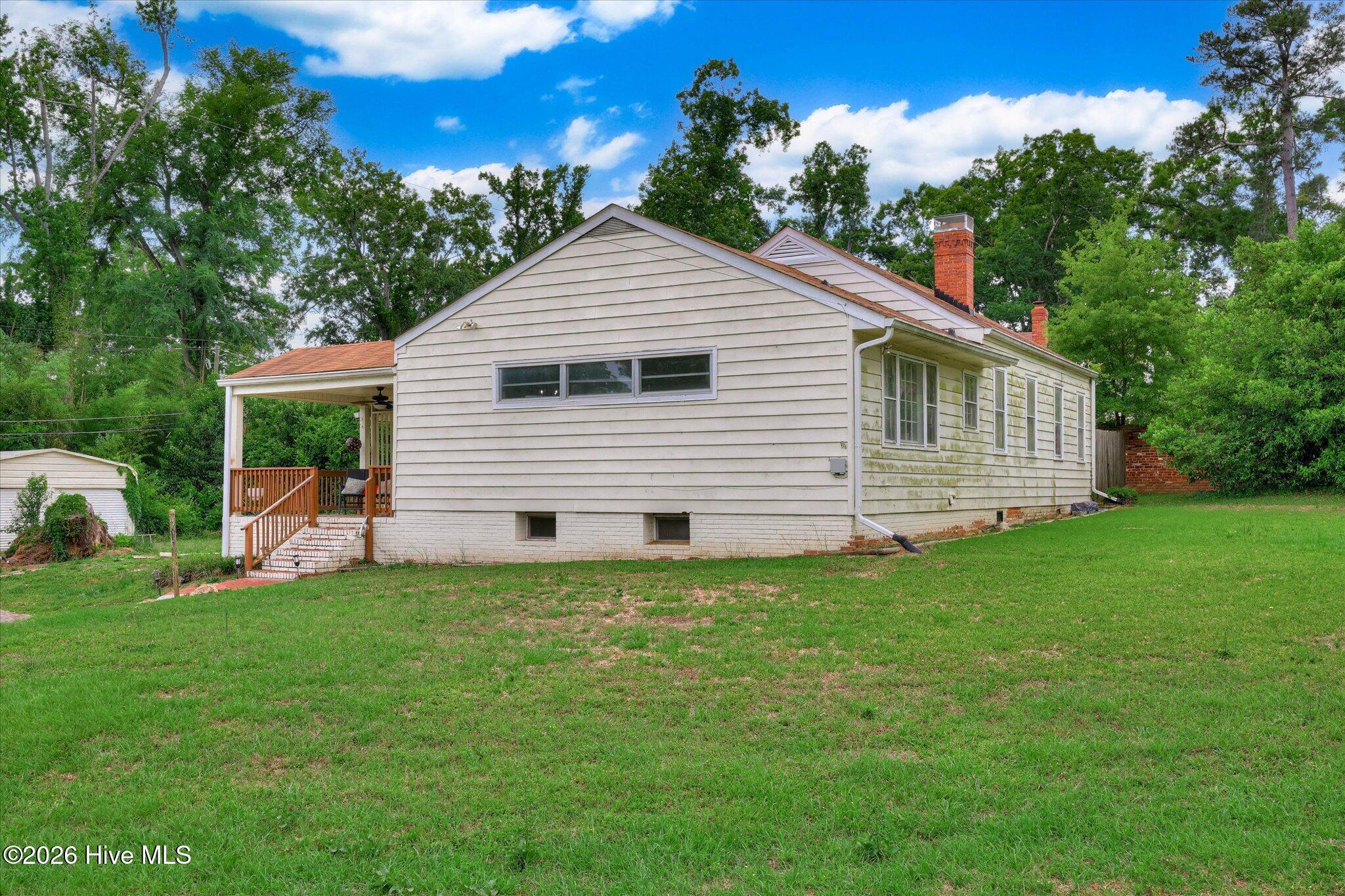 1002 Eustis Drive