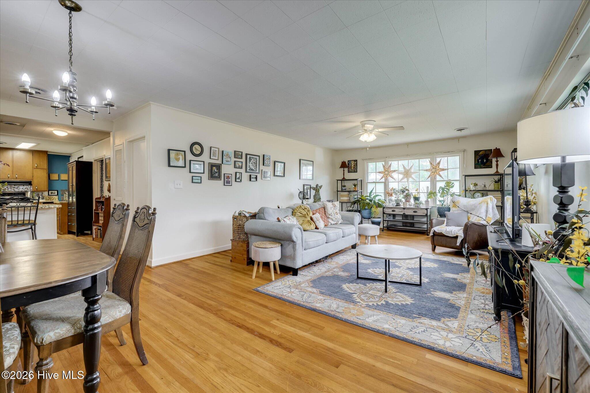 1002 Eustis Drive