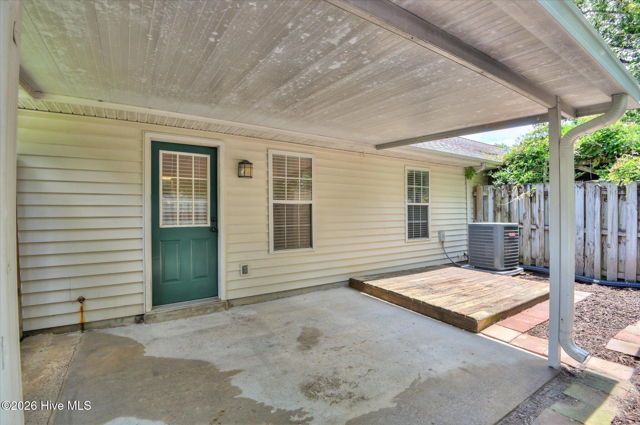 403 Laurel Place