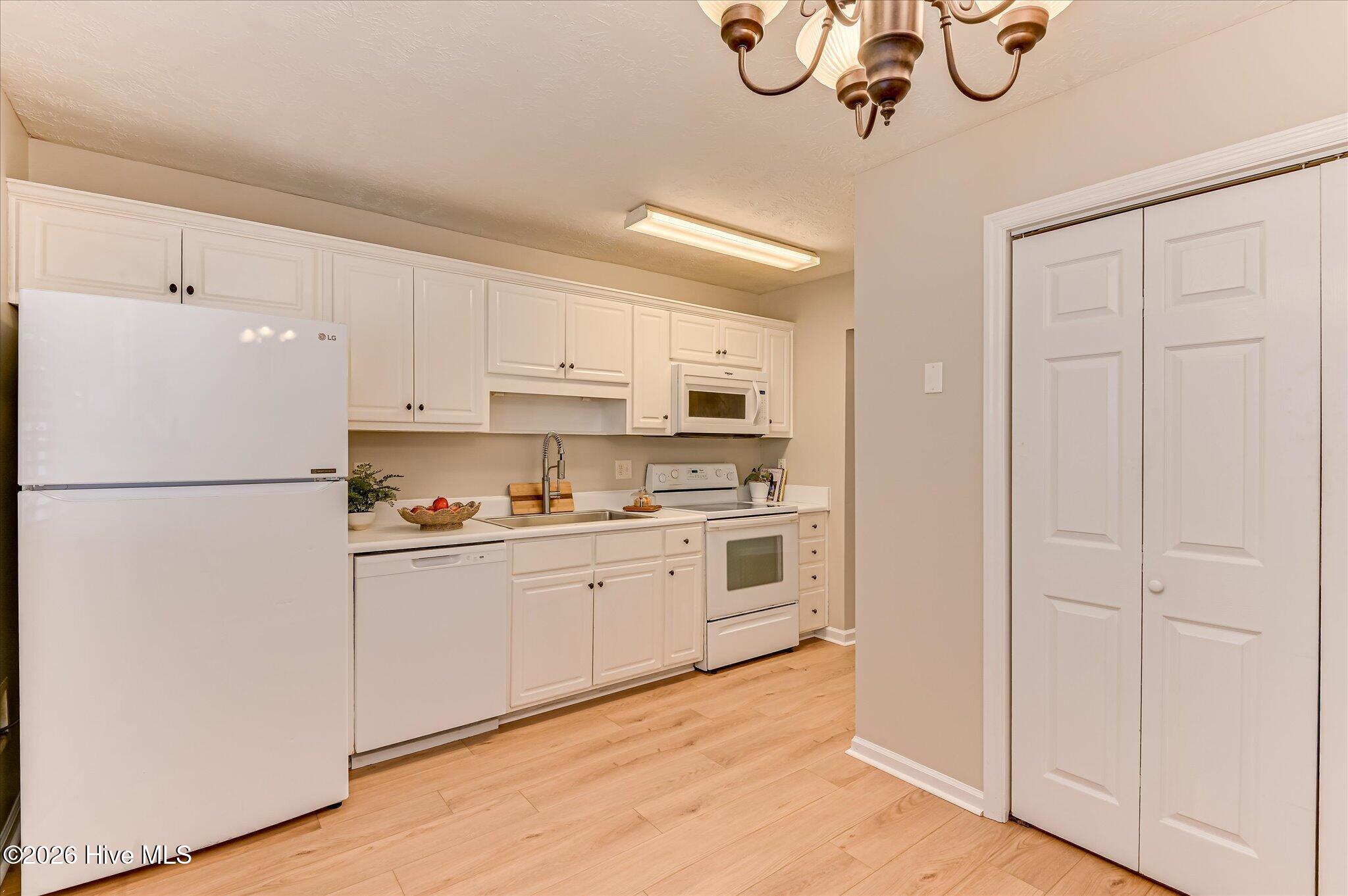 403 Laurel Place