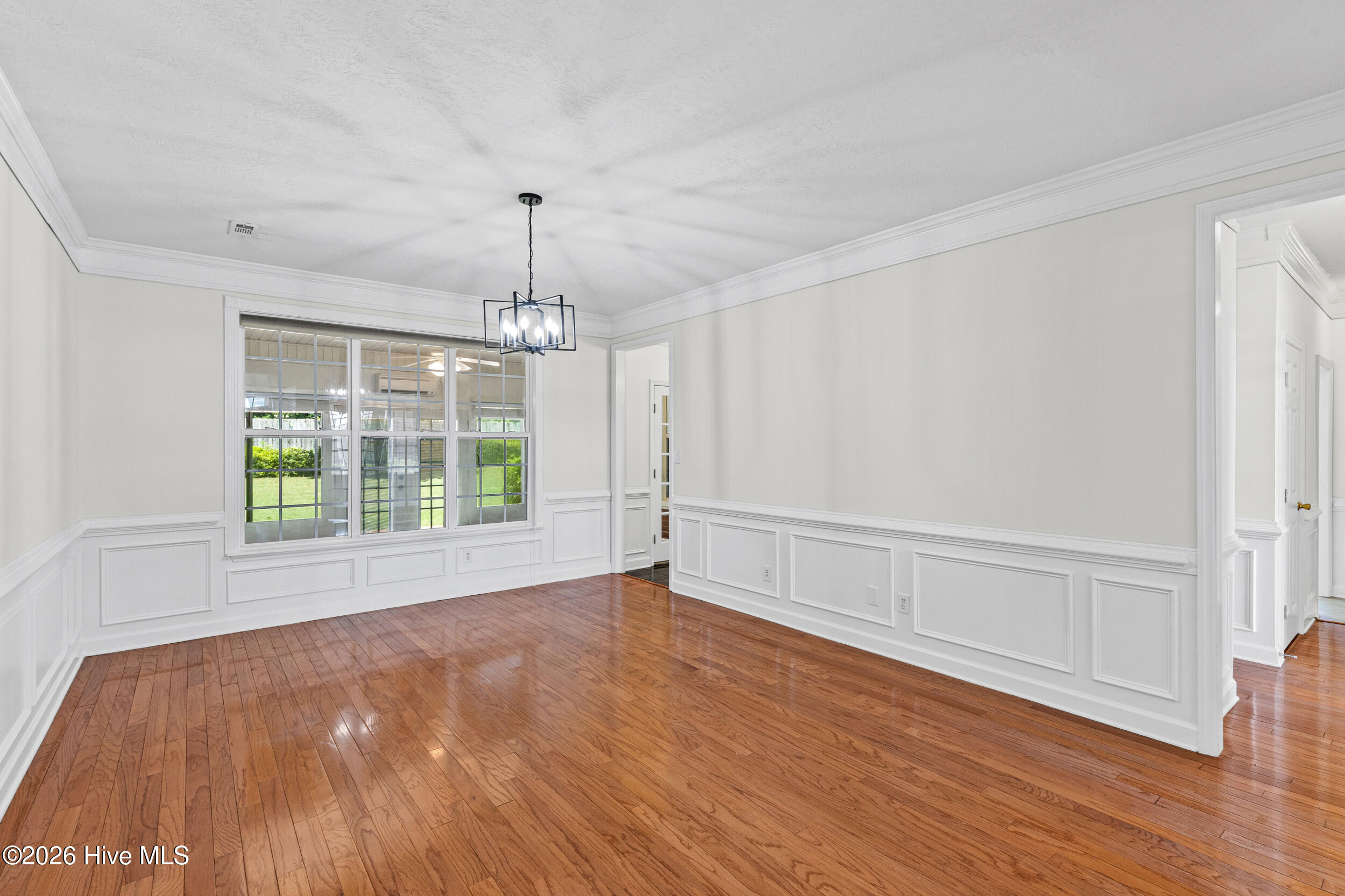 976 Windmill Parkway