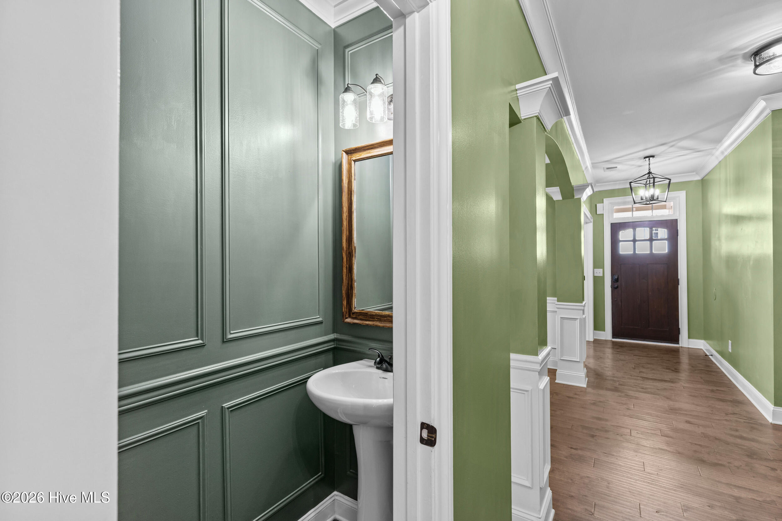 5613 Sunbury Loop