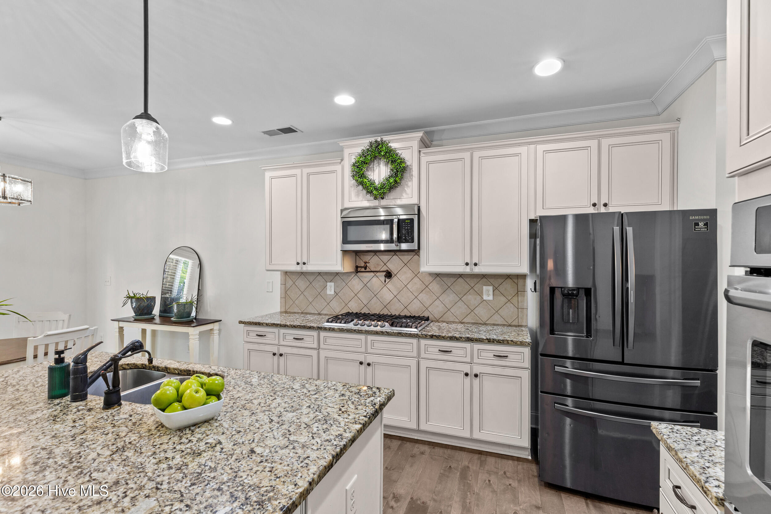 5613 Sunbury Loop