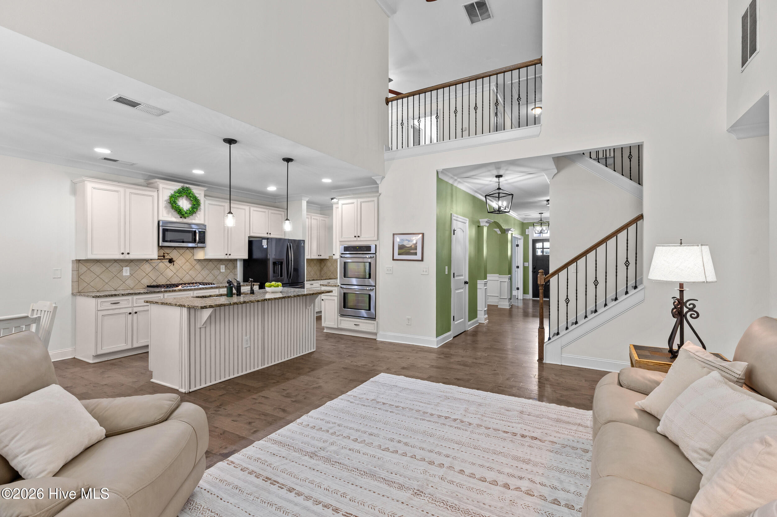 5613 Sunbury Loop