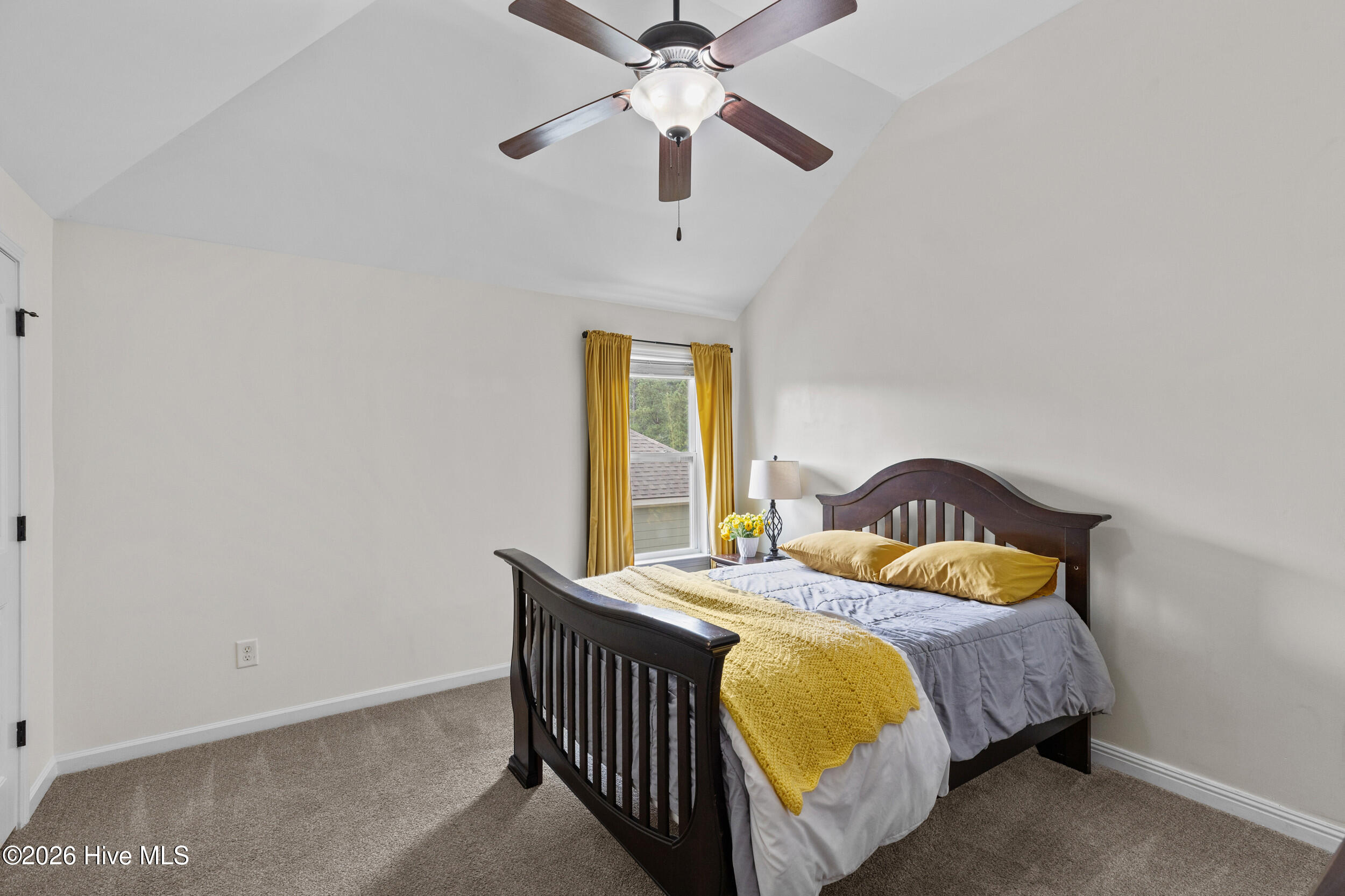 5613 Sunbury Loop