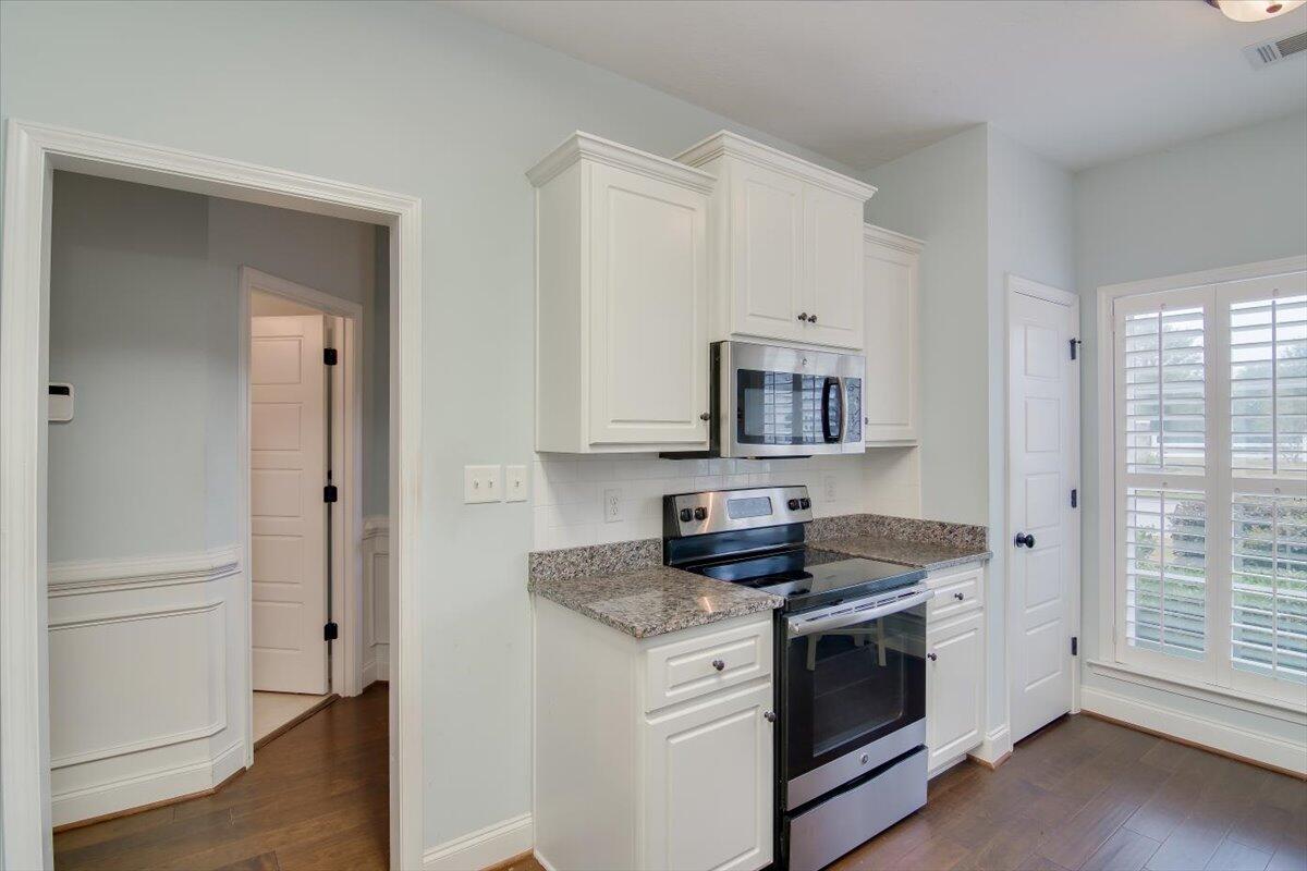 3016 Greymoor Circle