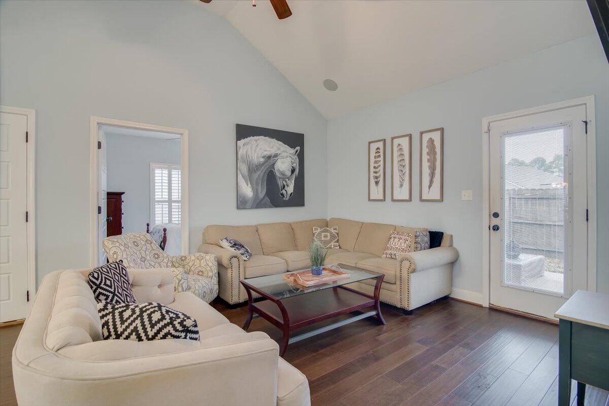 3016 Greymoor Circle