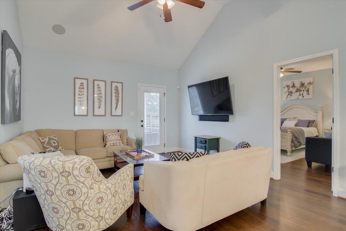 3016 Greymoor Circle