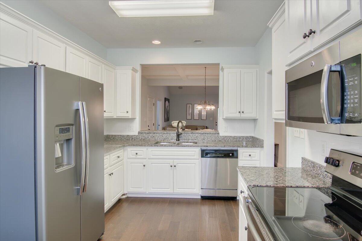 3016 Greymoor Circle