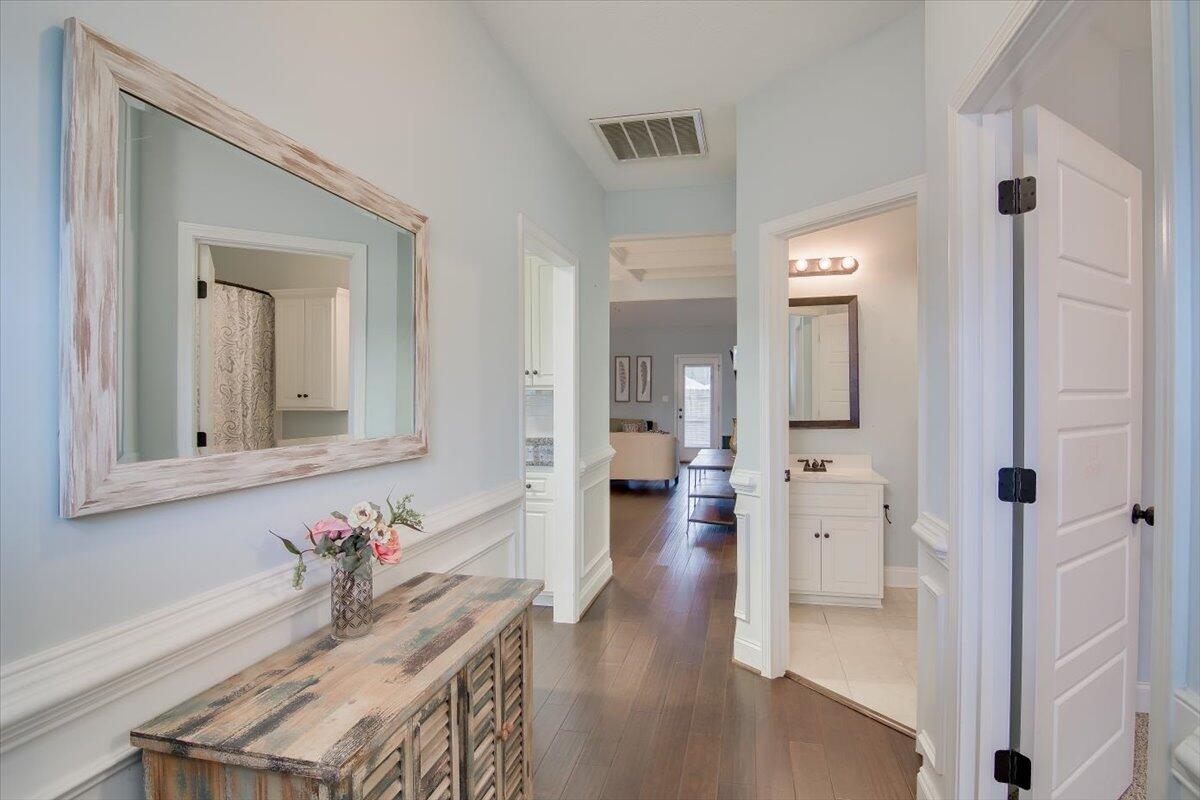 3016 Greymoor Circle