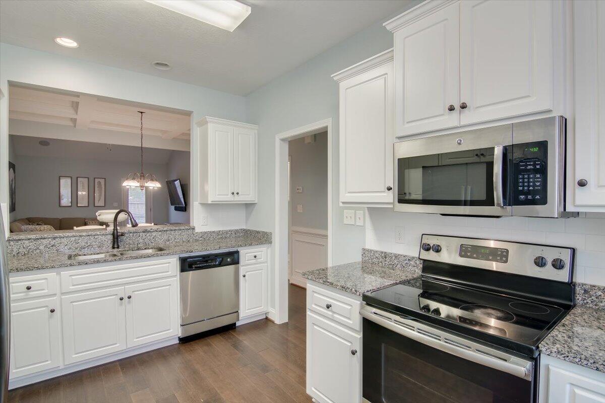 3016 Greymoor Circle