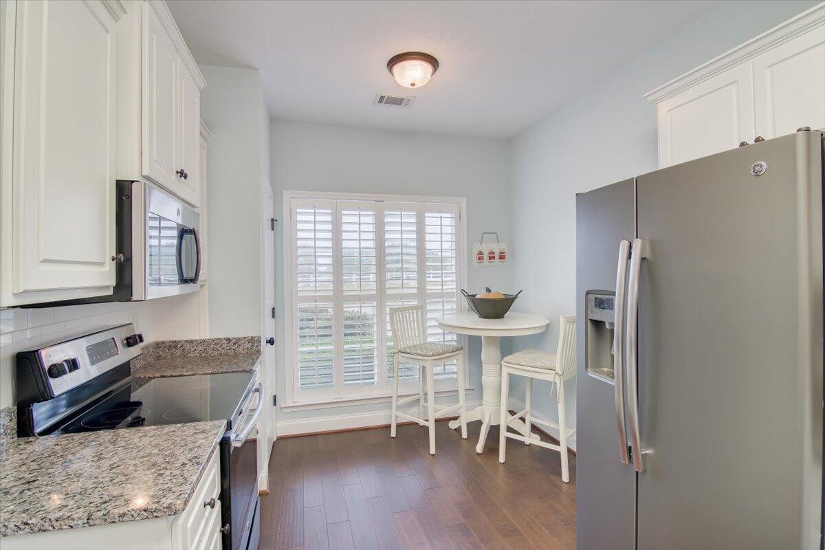 3016 Greymoor Circle